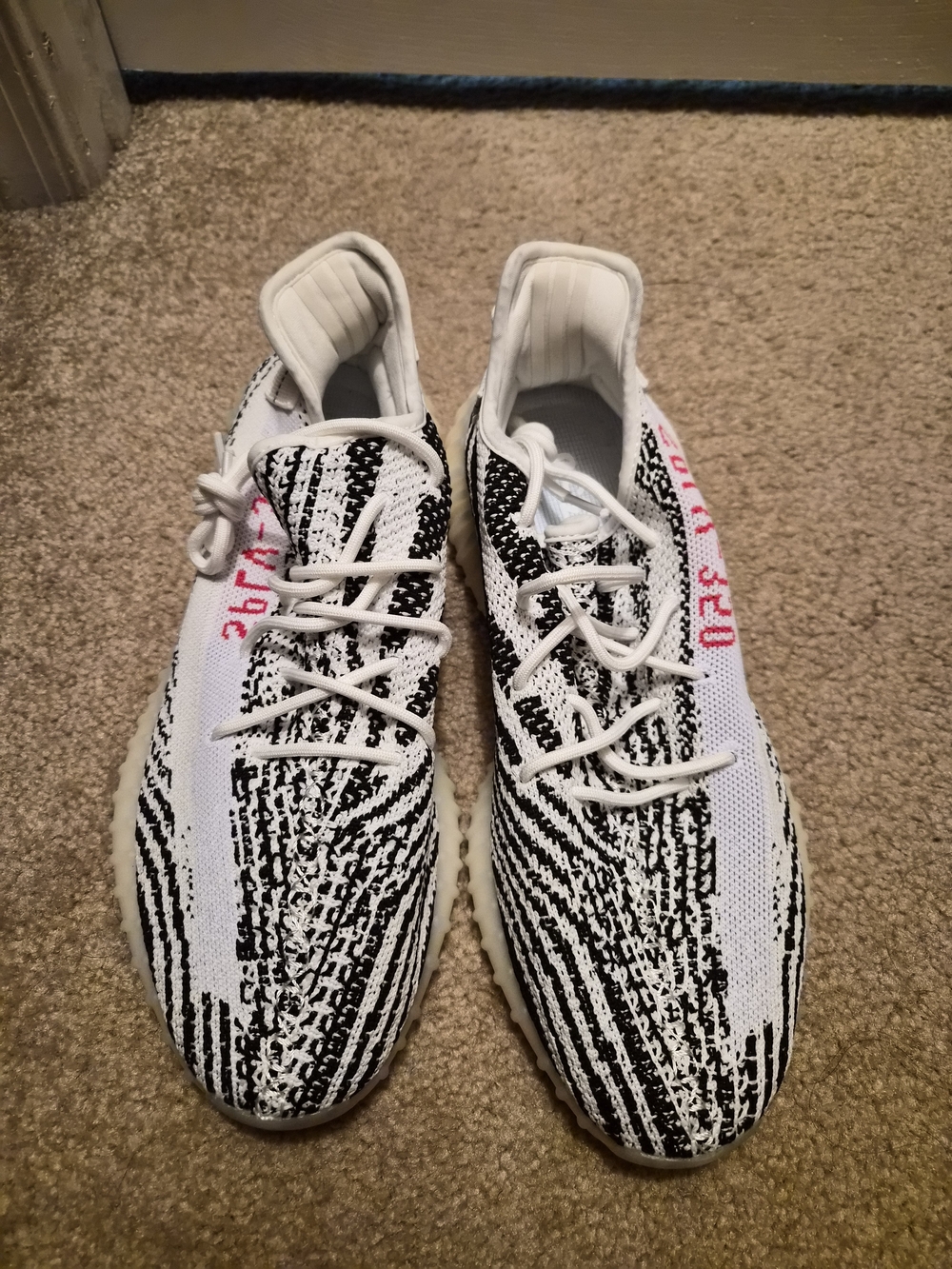 Adidas Yeezy Boost 350 V2 - White/Black (Zebra)